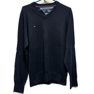 Tommy Hilfiger V-Neck Sweater. Size: M Color: Navy Blue